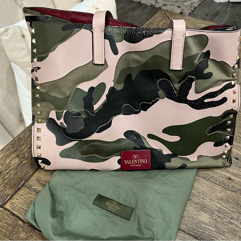 *SOLD*Valentino Garavani Tote